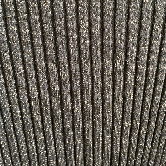 Shimmer fitted turtle neck - Picture 3 of 4